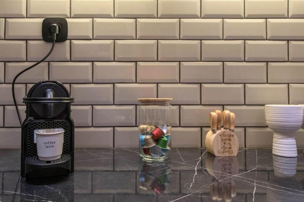 Modern Ilisian Apartment アテネ エクステリア 写真